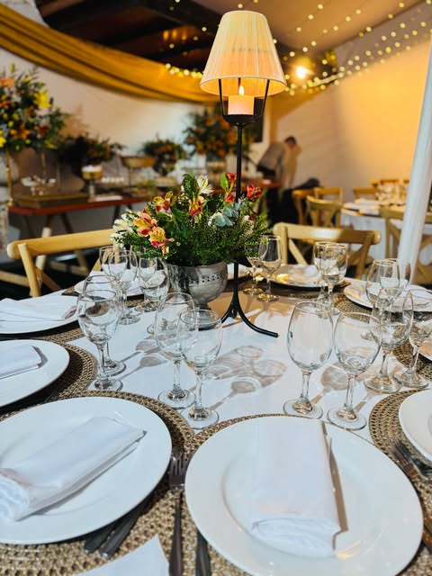 📅 Agenda abierta para matrimonios, eventos corporativos, lanzamientos de marca, cenas empresariales, cócteles, asados c